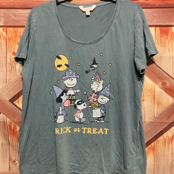 Peanuts trick or Treat. Lauren Conrad cute T shirt - Picture 4 of 7